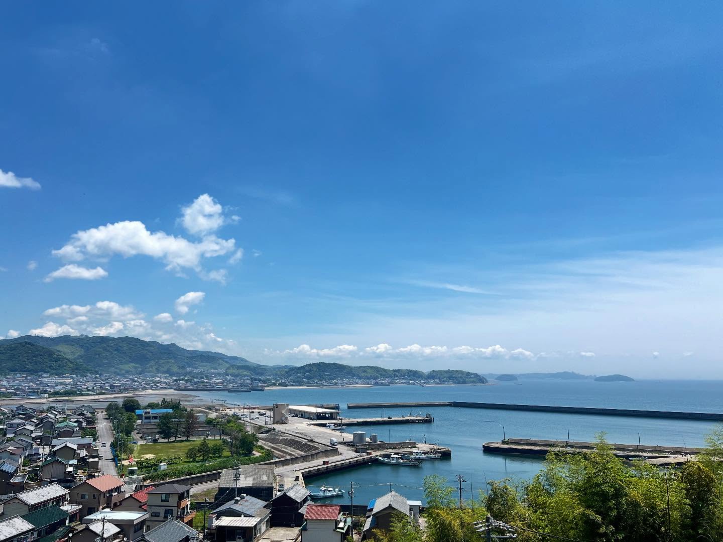 ..今週の日曜日から当ホテルから15分の場所にある蒲郡市形原町あじさいの里であじさい祭りが開催されます土曜日の宿泊予約まだまだ承っております️当ホテルからは吉良ワイキキビーチ周辺のカフェも車で5分ラグーナへも30分です。ぜひご利用ください#西尾市#蒲郡市 -ホテル ほほえみ天使 西尾 - Posted from Instagram